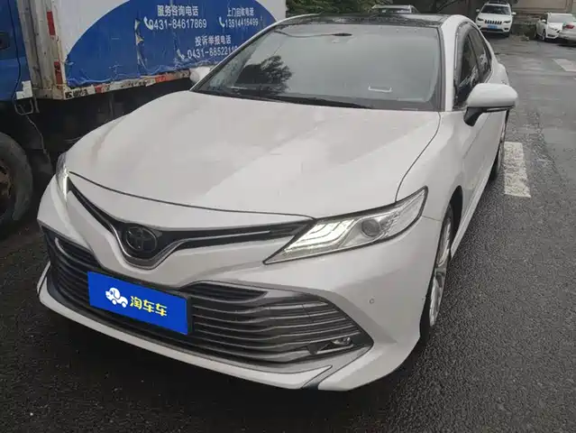 TOYOTA CAMRY 2019