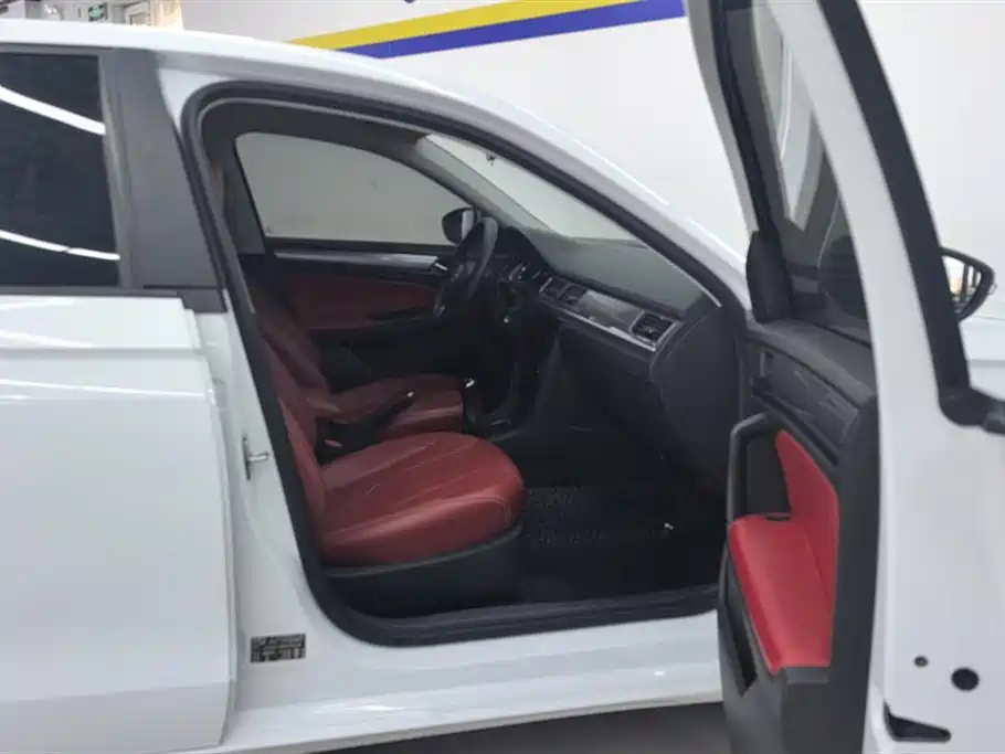 Volkswagen Bora 2019 1.5L MT Fashion VI