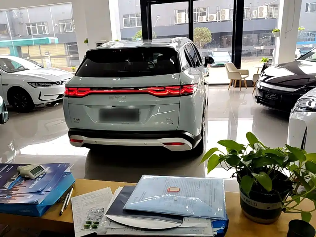 BYD L DM-i — миниатюра 6