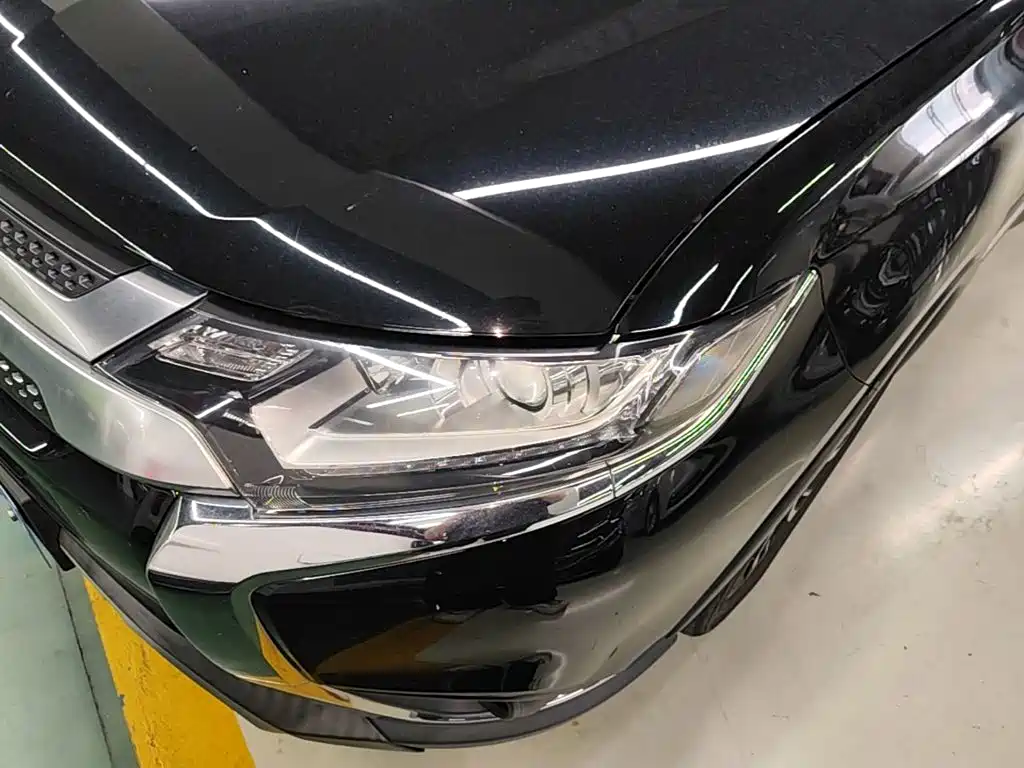 Mitsubishi Outlander — миниатюра 24
