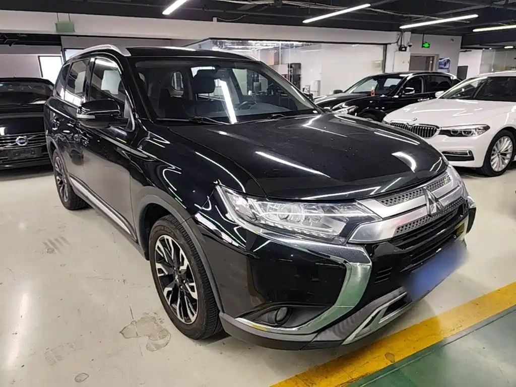 Mitsubishi Outlander — миниатюра 4