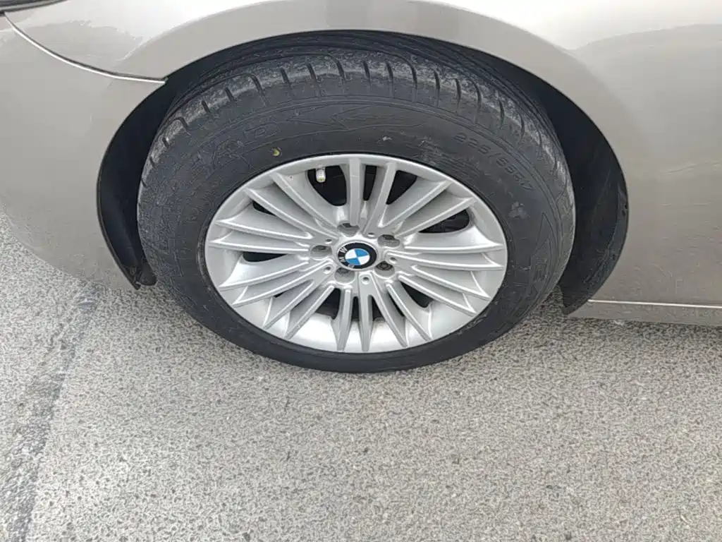 BMW 5 Series — миниатюра 23
