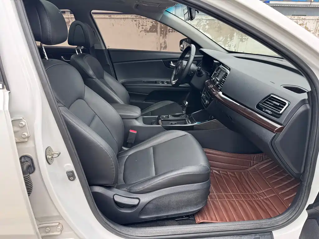 Kia K4 — миниатюра 15