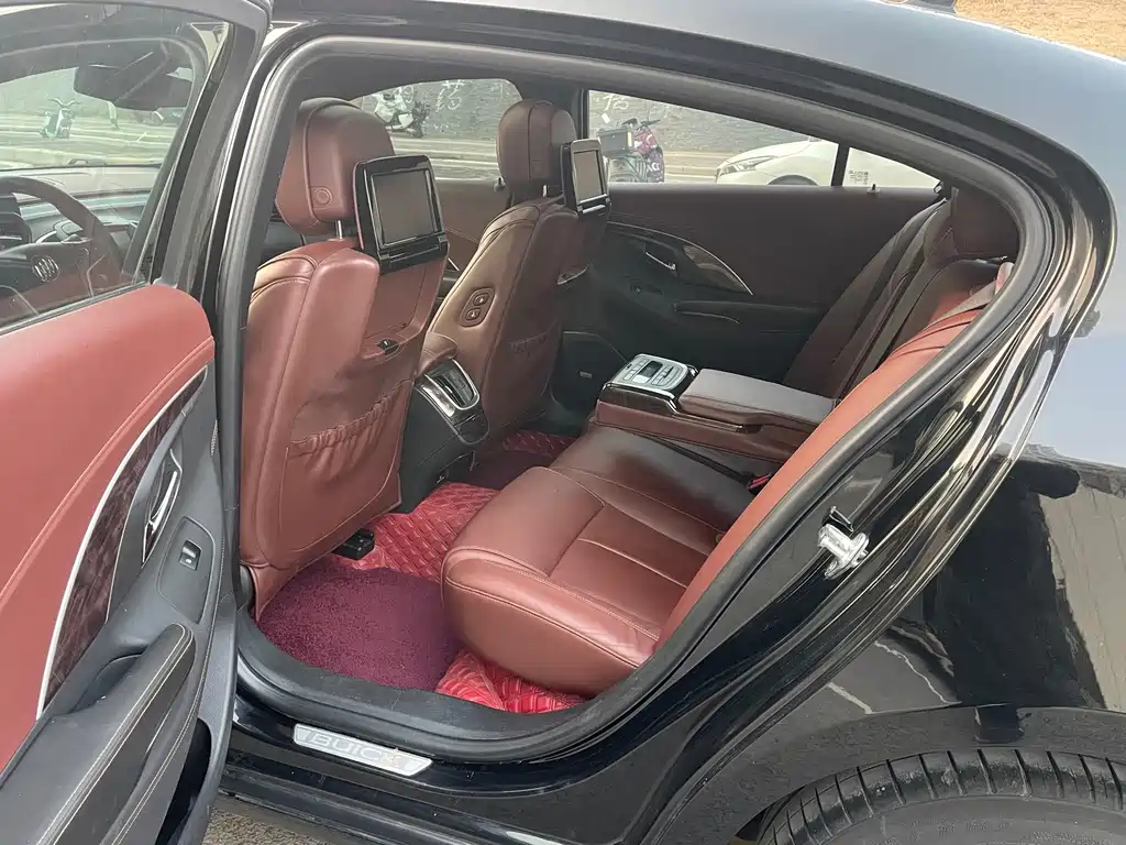 Buick LaCrosse — миниатюра 5