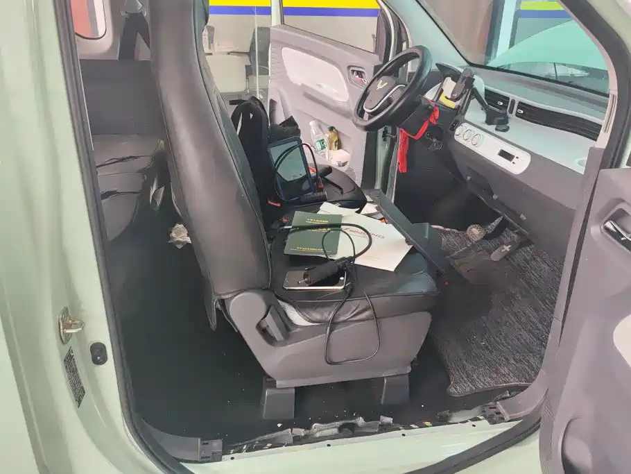 Wuling MINIEV — миниатюра 8