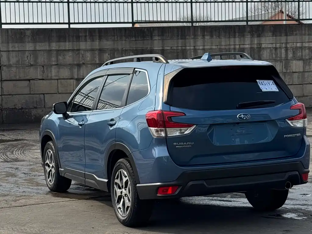 SUBARU FORESTER