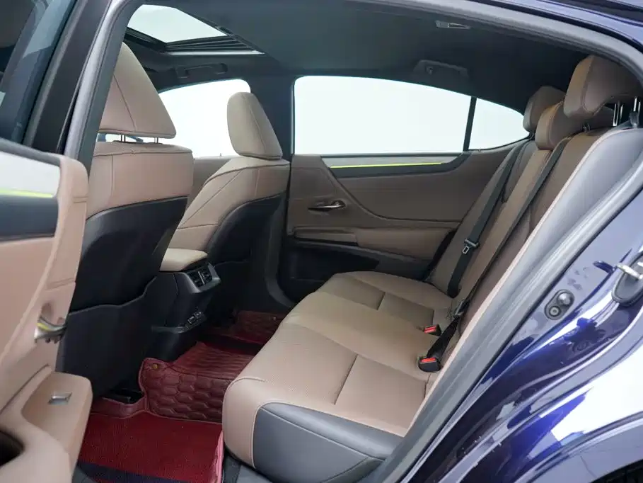 Lexus ES — миниатюра 5