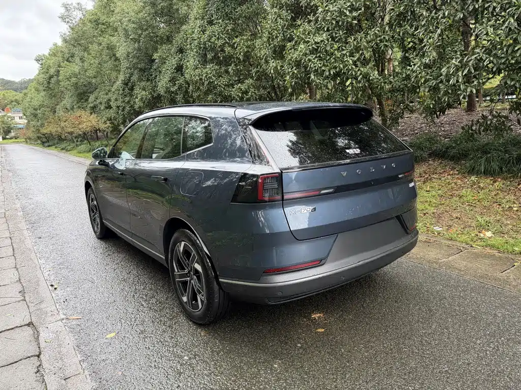 Volvo XC70 PHEV — миниатюра 16