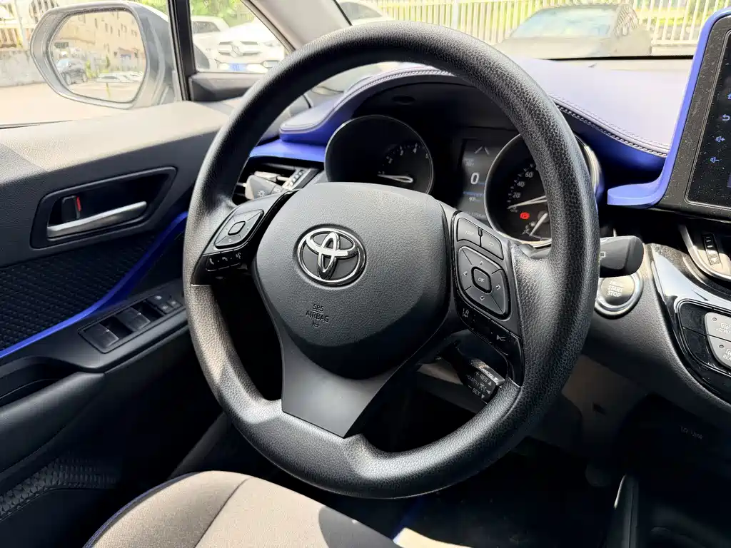Toyota C-HR — миниатюра 16