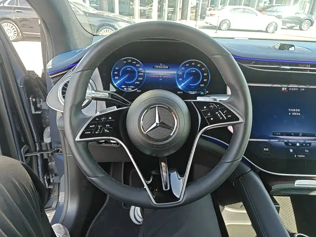 Mercedes-Benz EQS — миниатюра 11