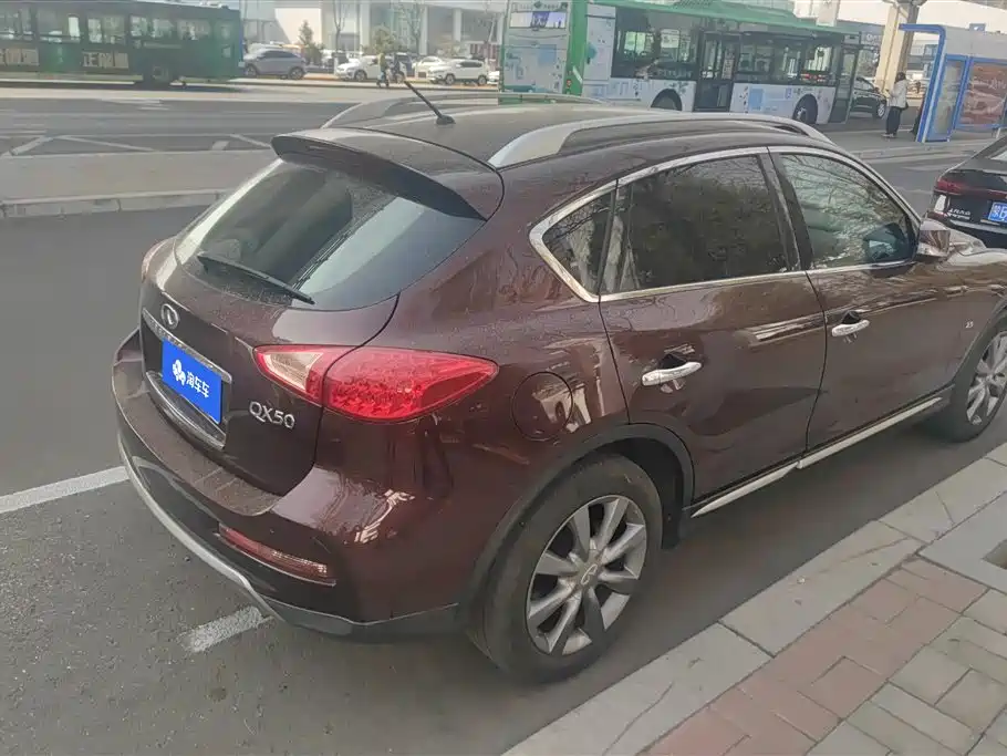 INFINITI QX50