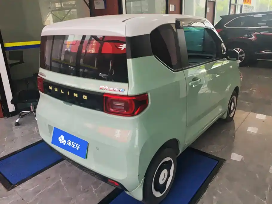 Wuling MINIEV — миниатюра 3