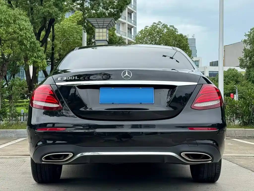 Mercedes-Benz E-Class E 2016 E 200 L Sport