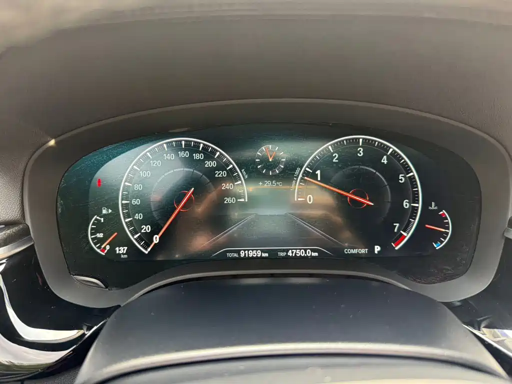 BMW 5 Series — миниатюра 27