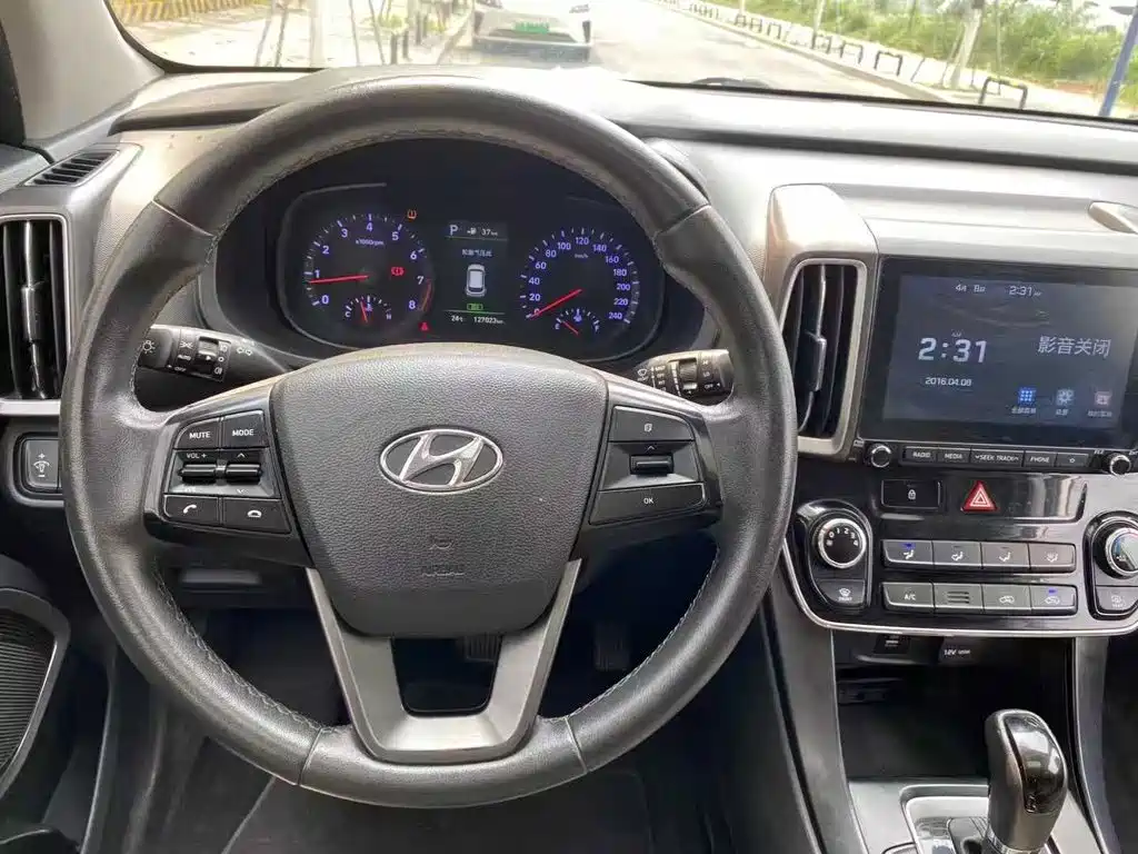Hyundai ix35 — миниатюра 9