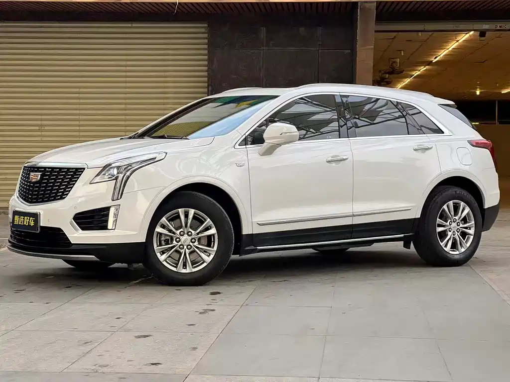 CADILLAC XT5
