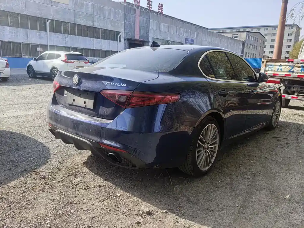 Alfa Romeo Giulia — миниатюра 4