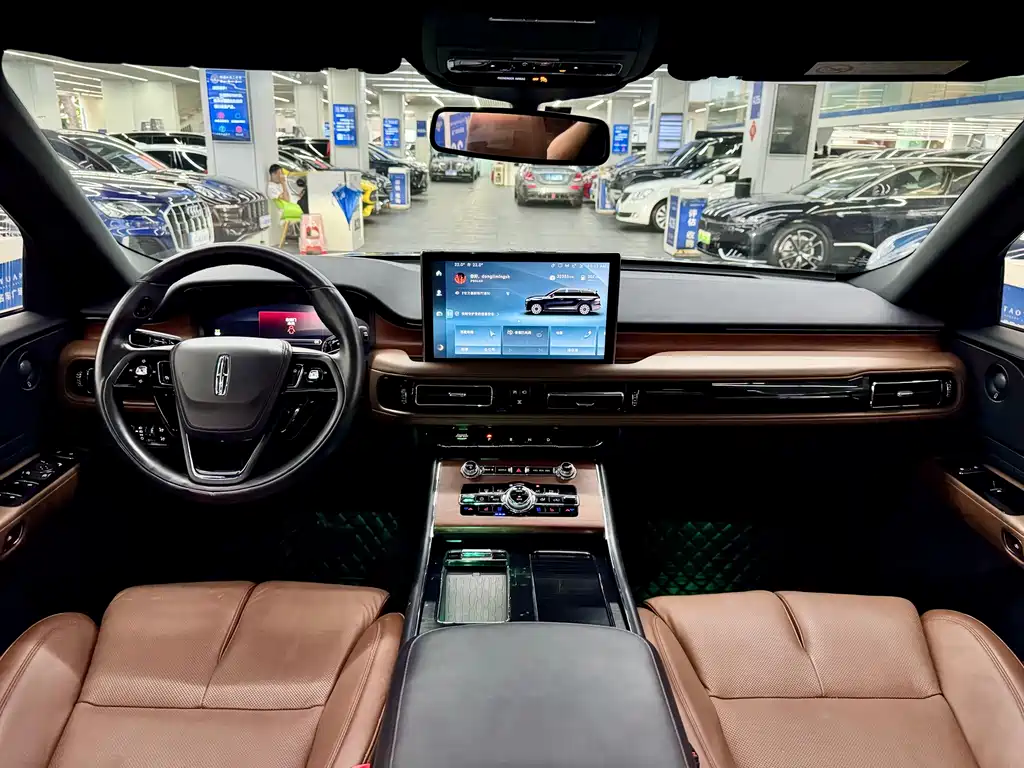 Lincoln Aviator — миниатюра 12