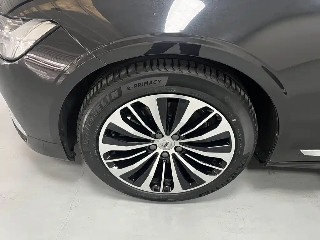 Volvo S90 — миниатюра 17
