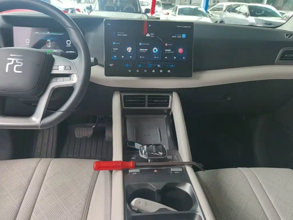 BYD Yuan UP — миниатюра 13
