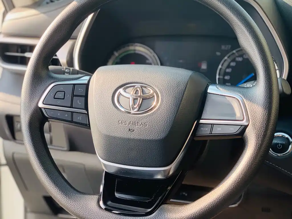 Toyota Highlander — миниатюра 21
