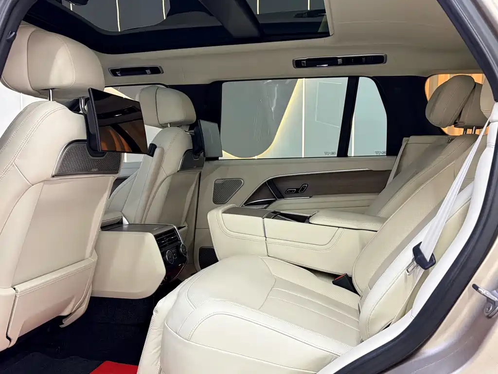 Land Rover Range Rover — миниатюра 6