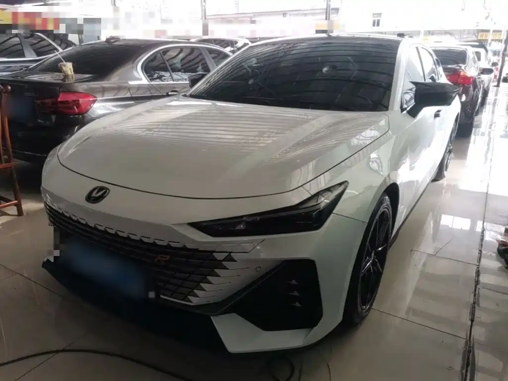 Changan UNI-V