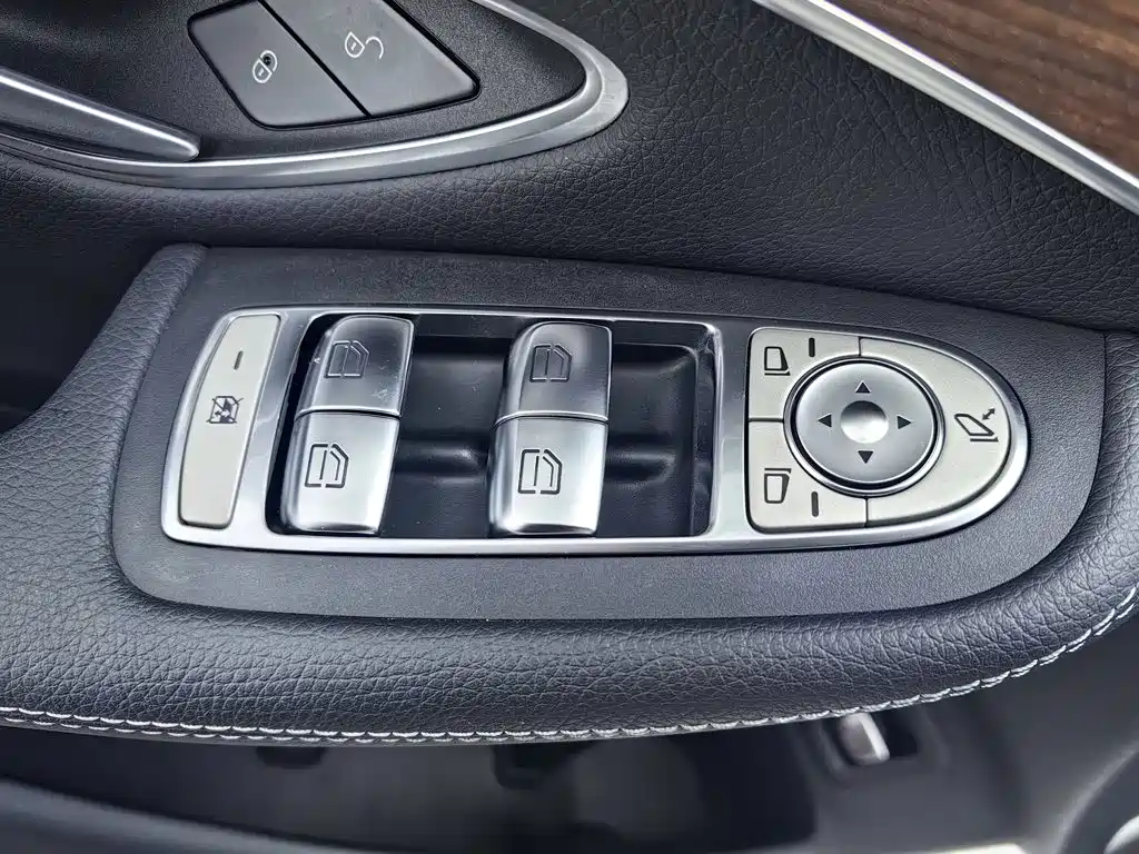 Mercedes-Benz GLC — миниатюра 9