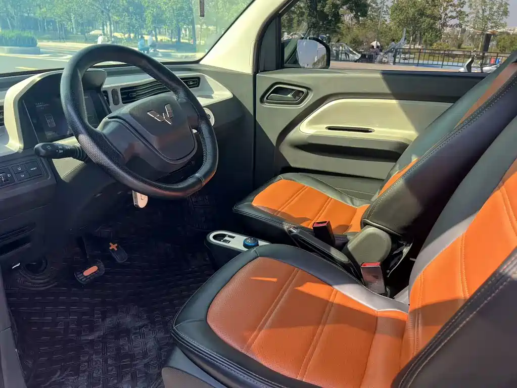 Wuling MINIEV — миниатюра 3