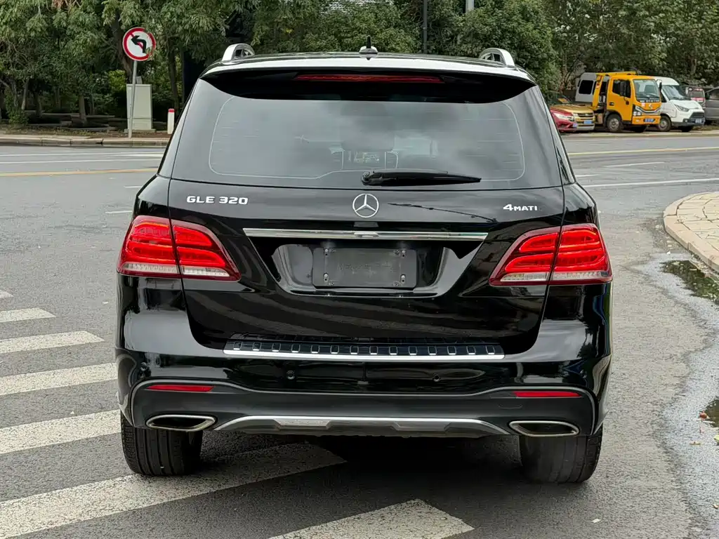 Mercedes-Benz GLE (Import) — миниатюра 5