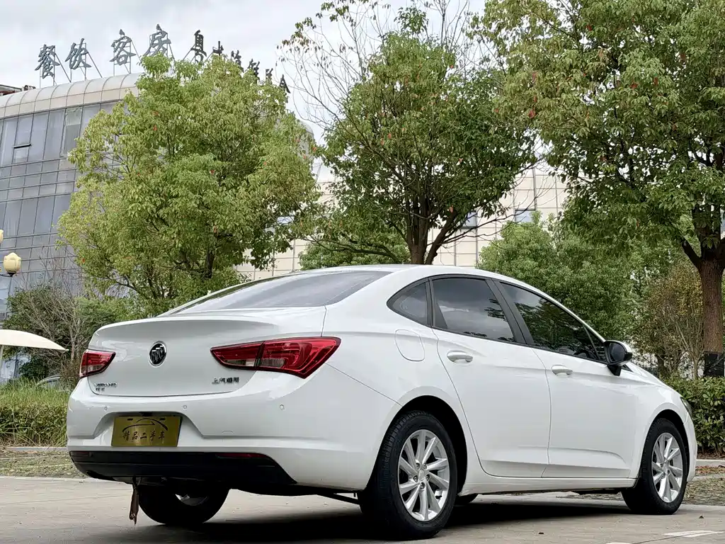 Buick Verano — миниатюра 6