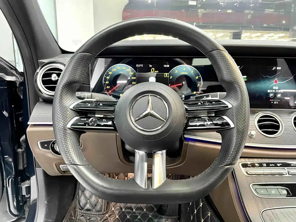 Mercedes-Benz E-Class — миниатюра 20