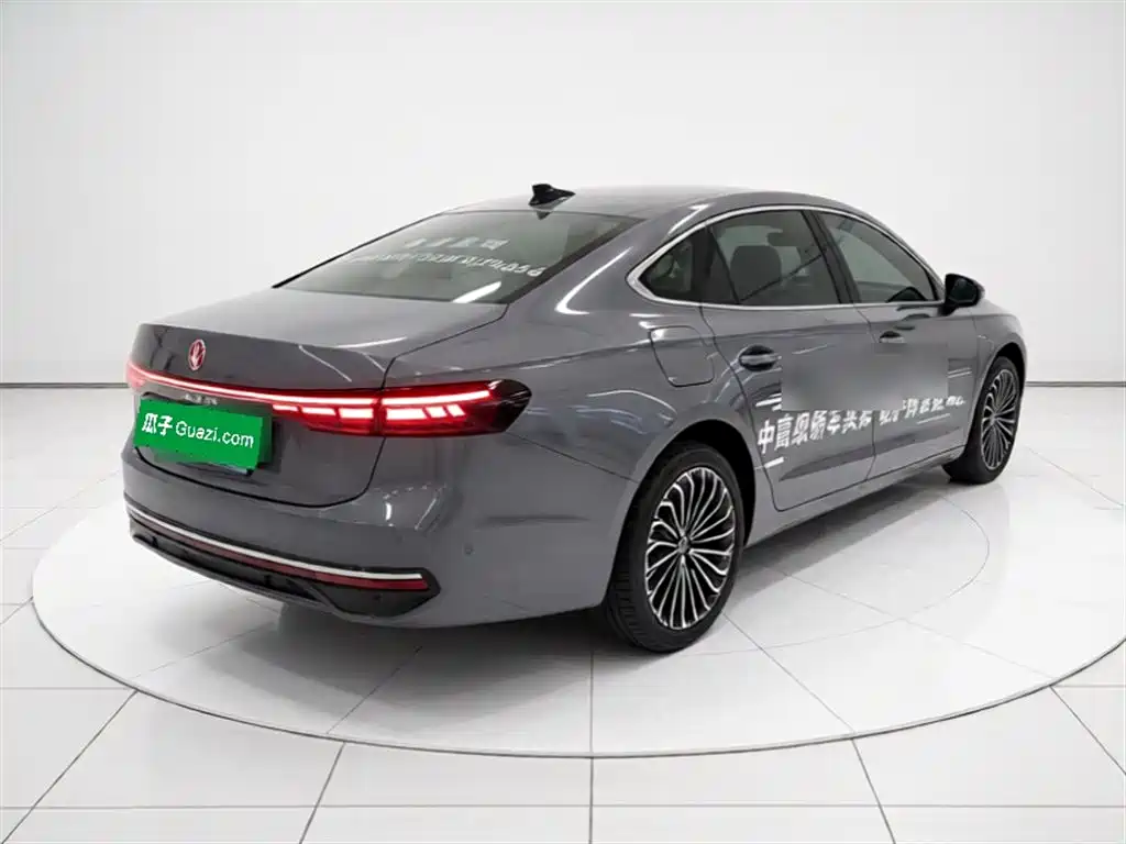 Volkswagen Passat 2025 Pro 380TSI