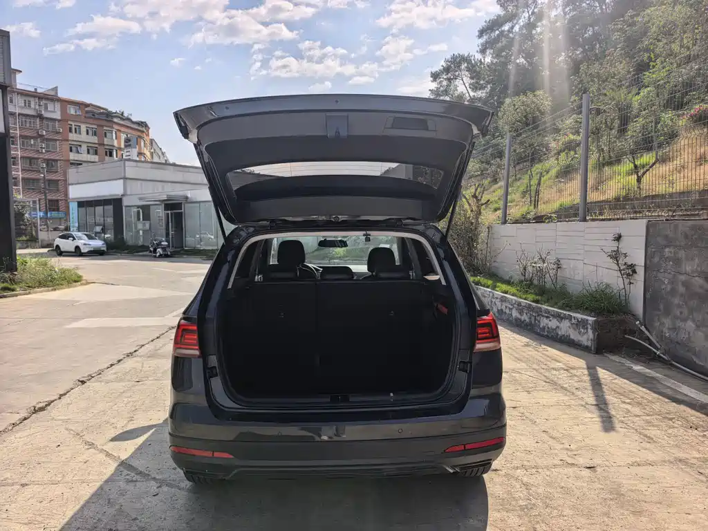 Volkswagen Tharu — миниатюра 8