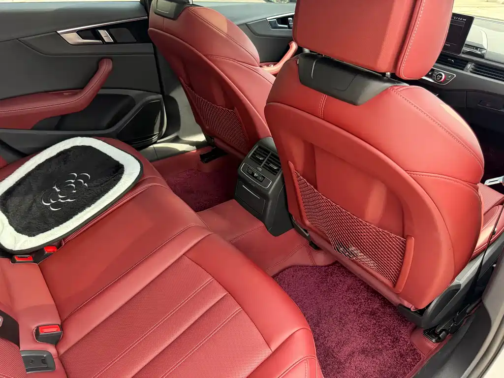Audi A4L — миниатюра 15