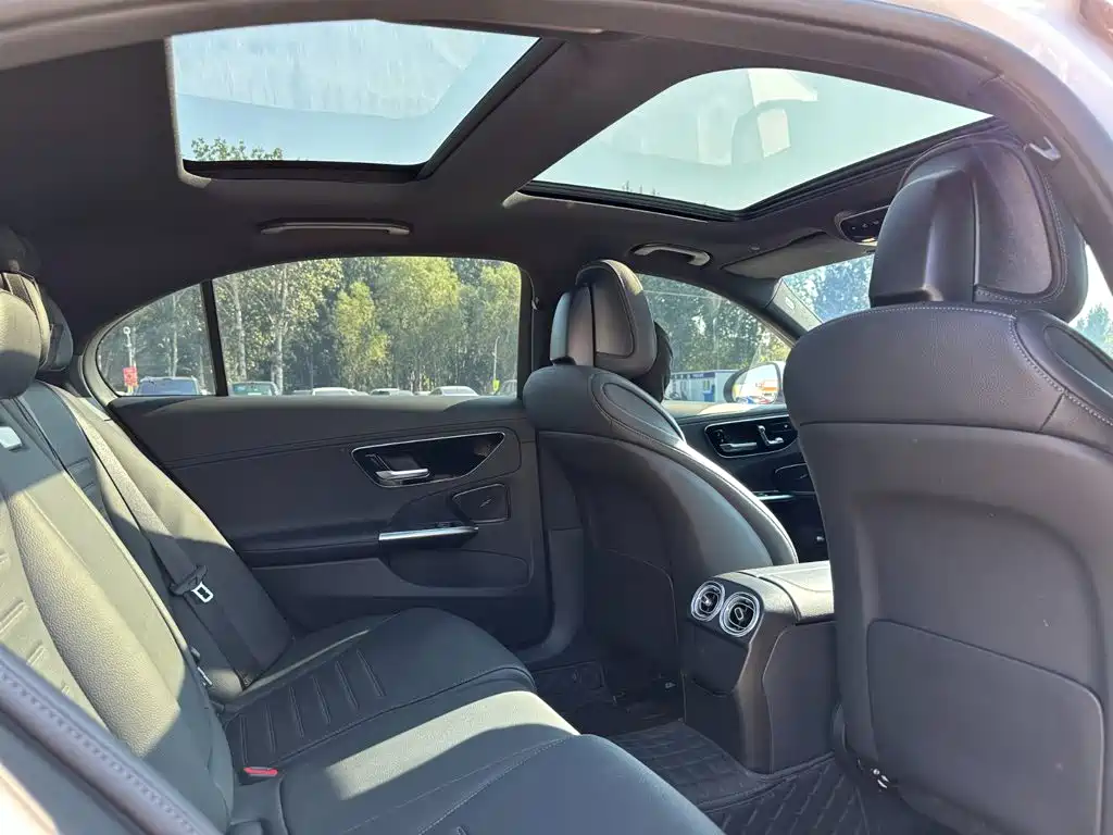 Mercedes-Benz C-Class — миниатюра 18