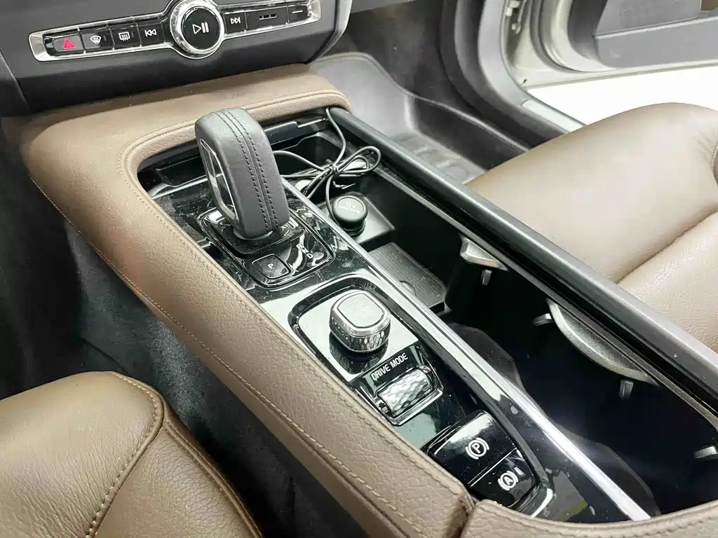 Volvo S90 — миниатюра 14
