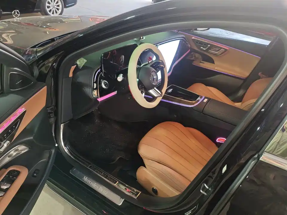 Mercedes-Benz E-Class — миниатюра 7