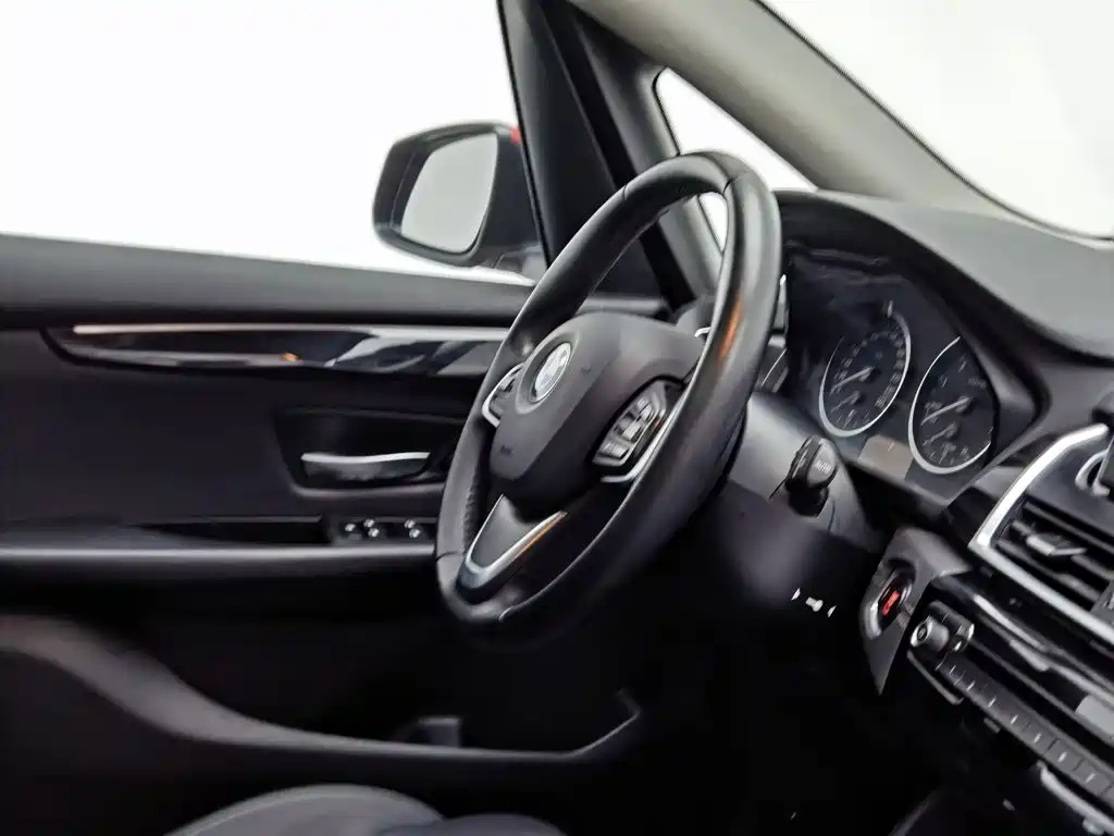 BMW 2 Series Active Tourer — миниатюра 22