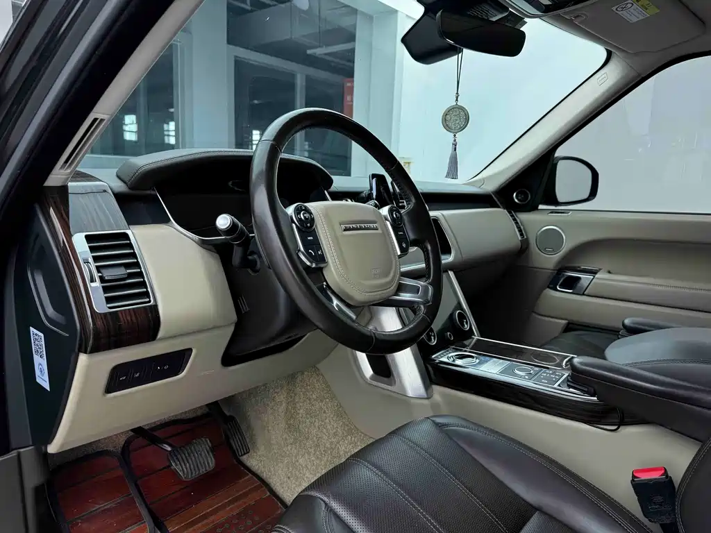 Land Rover Range Rover 2017 3.0 SC V6 Vogue Long Wheelbase
