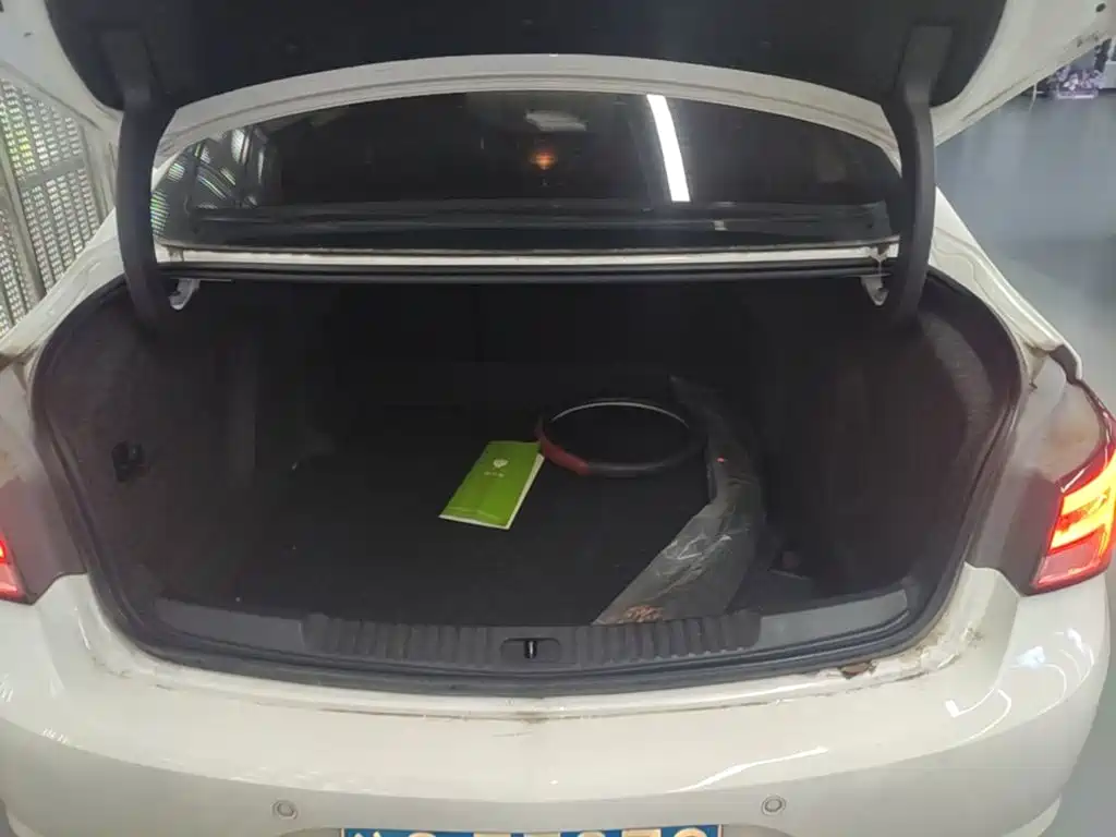 Buick Verano — миниатюра 19