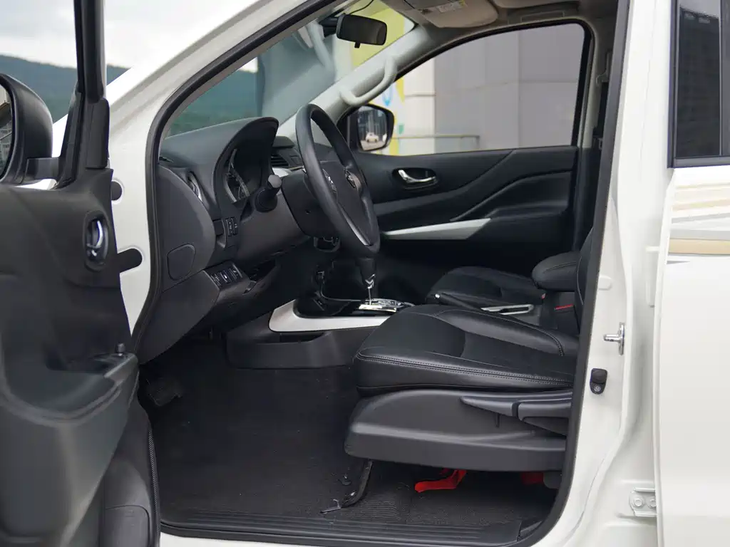 Nissan Terra 2020 2.5L XL Upper 4WD AT Luxury