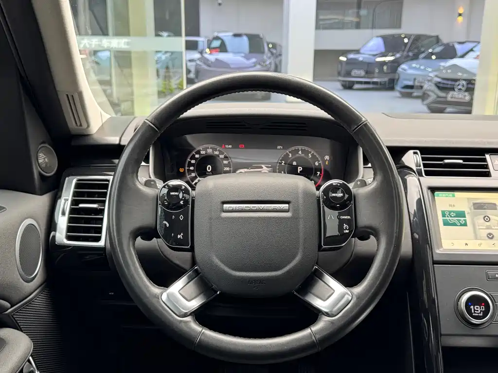 Land Rover Discovery — миниатюра 13