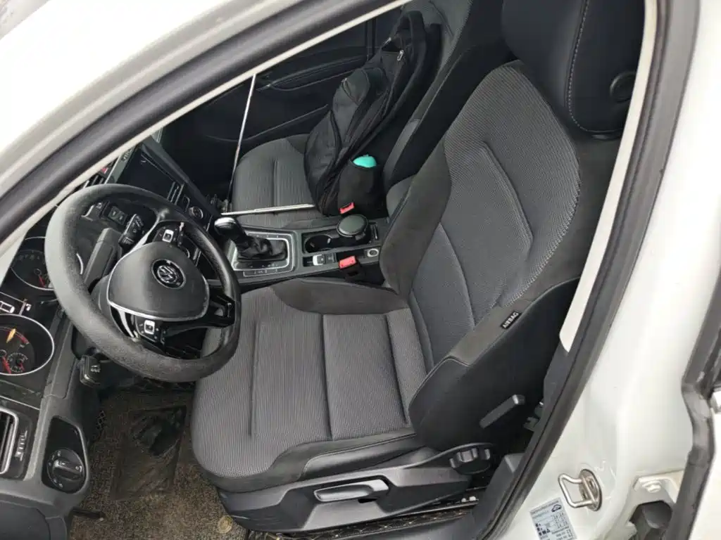 Volkswagen Golf — миниатюра 20