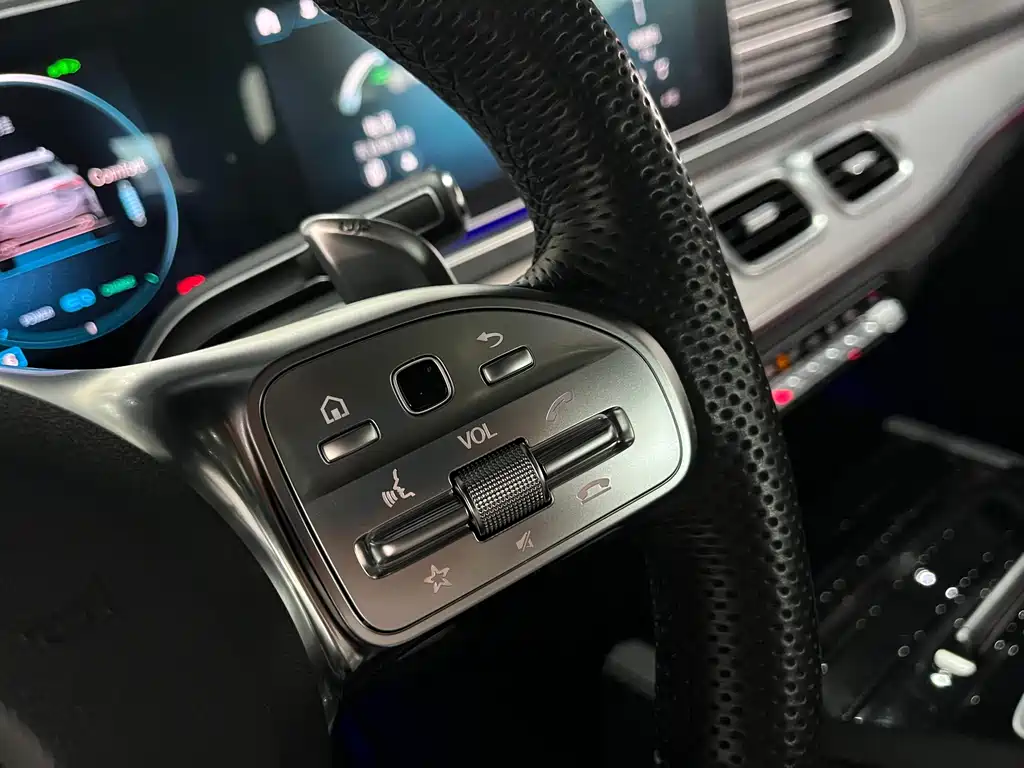 Mercedes-Benz GLE AMG — миниатюра 22