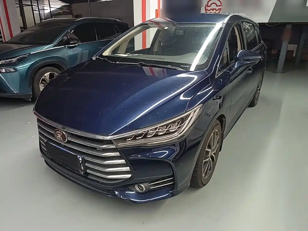 BYD MAX — миниатюра 2