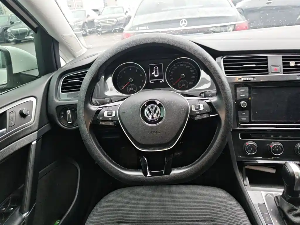 Volkswagen Golf — миниатюра 15