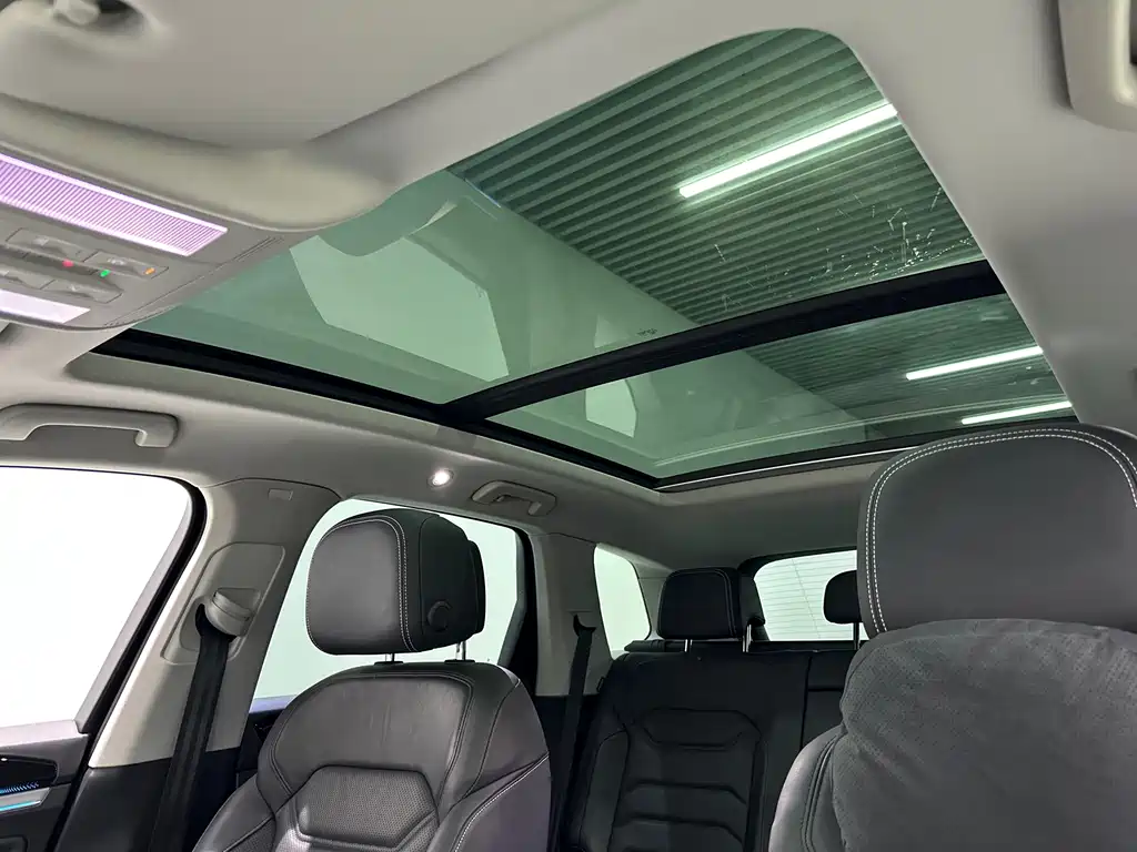 Volkswagen Touareg — миниатюра 23