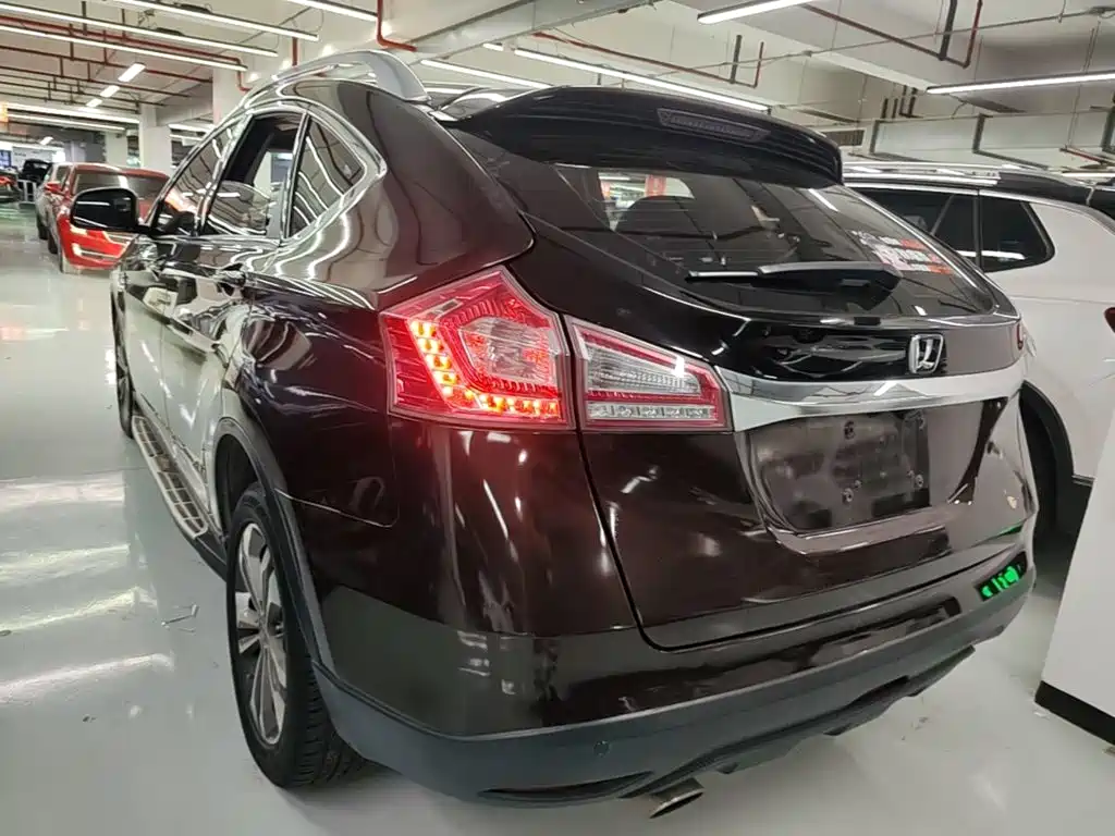 Luxgen U6 — миниатюра 5