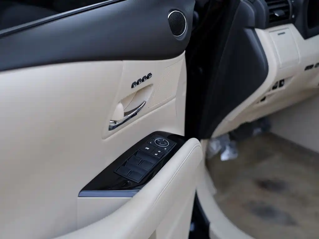 Lexus RX Classic — миниатюра 25